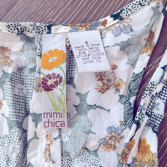 MIMI CHICA green white floral halter racer cack buttoned tank top blouse. Small - Picture 3 of 5